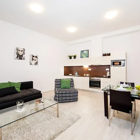 Aplend Galeria 1 Apartment *